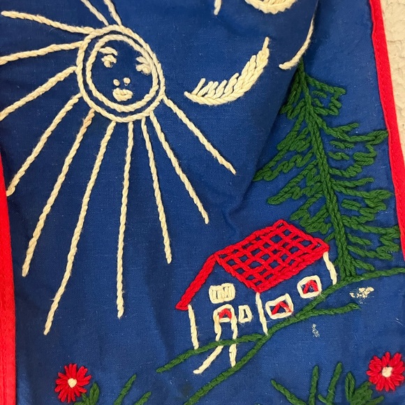 Vintage 80’s Handmade children’s apron. 2 front pockets, beautifully sown - Picture 4 of 7